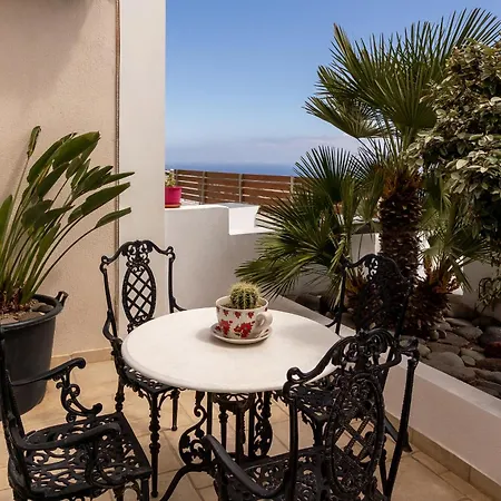 Emilia's House Apartment Fira (Santorini)