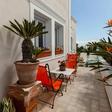 Emilia's House * Fira (Santorini)