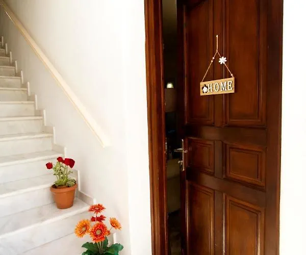 Emilia's House Апартаменты Тира